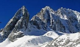 雪山 在线观看,在线观看，探索神秘雪域秘境