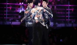 王俊凯快本爆料王源视频,王俊凯爆料王源幕后趣事，视频曝光兄弟情深